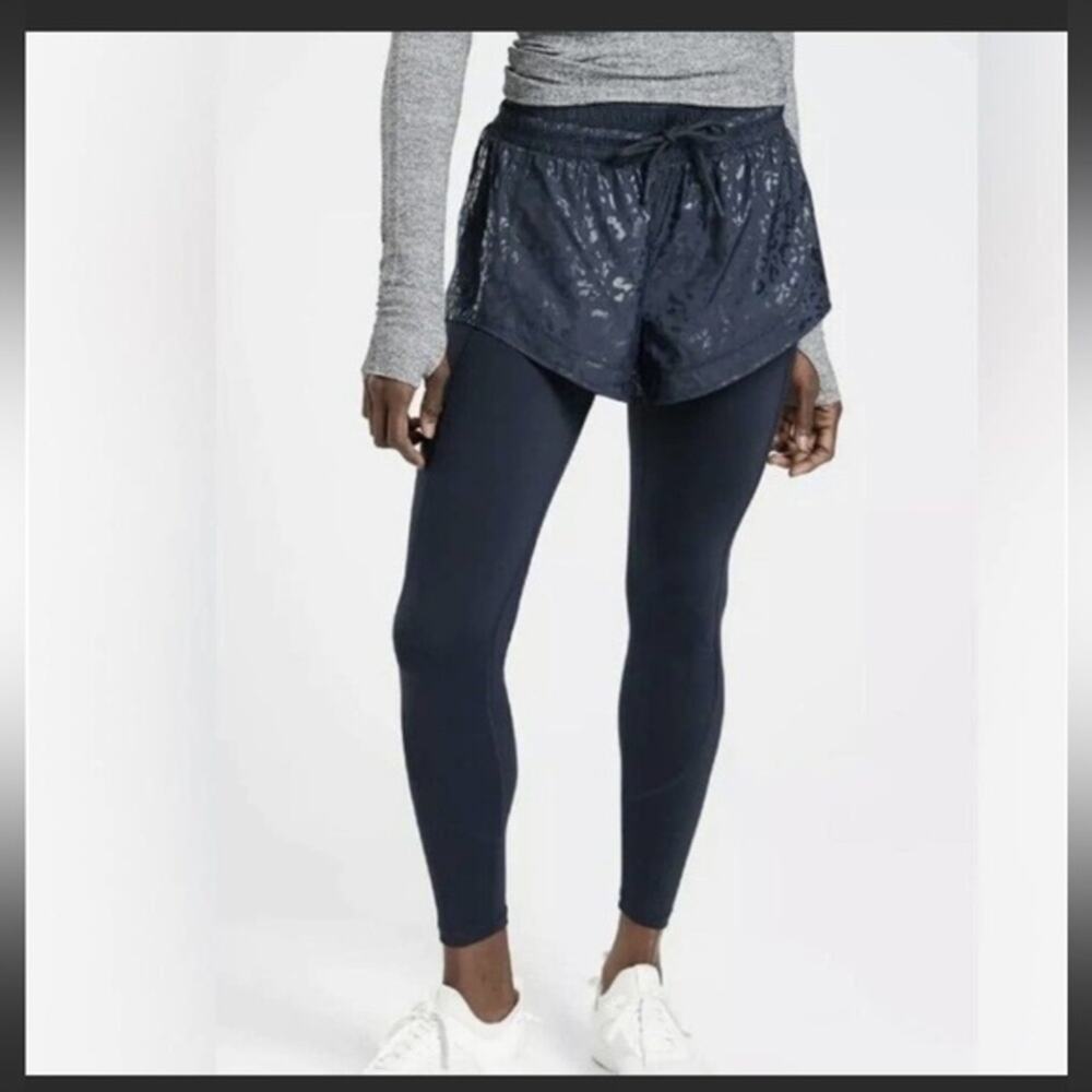 Athleta Rainier 2 in 1 Navy Leopard Print Short and Tight Legging Combo XSP